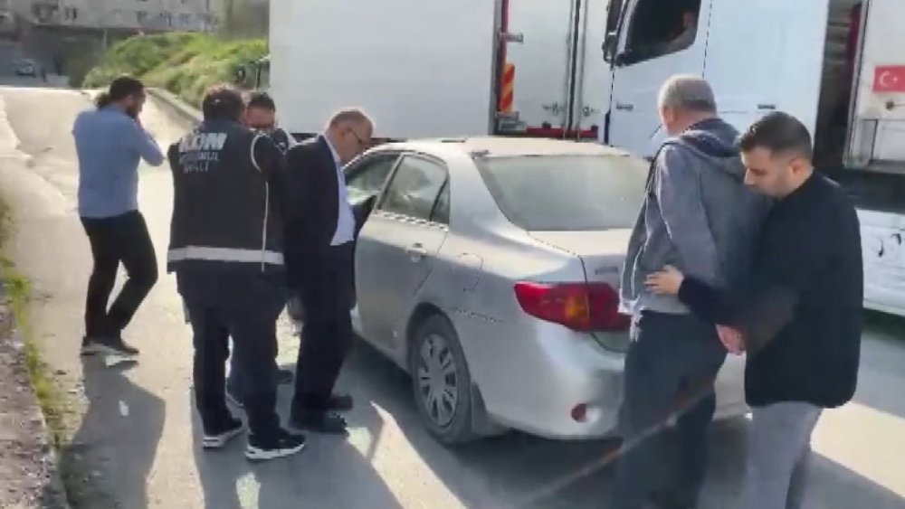 Vergi dairesinde rüşvet skandalı: Suçüstü yakalandılar