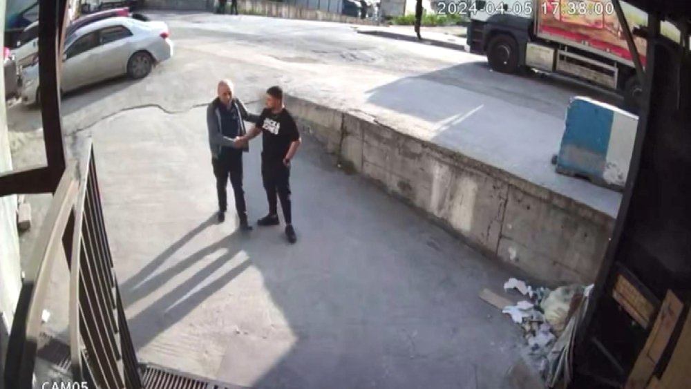 Vergi dairesinde rüşvet skandalı: Suçüstü yakalandılar