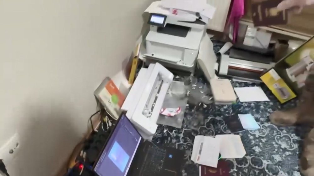 İstanbul'da sahte belge şebekesine operasyon: Yabancı uyruklu 4 kişi yakalandı