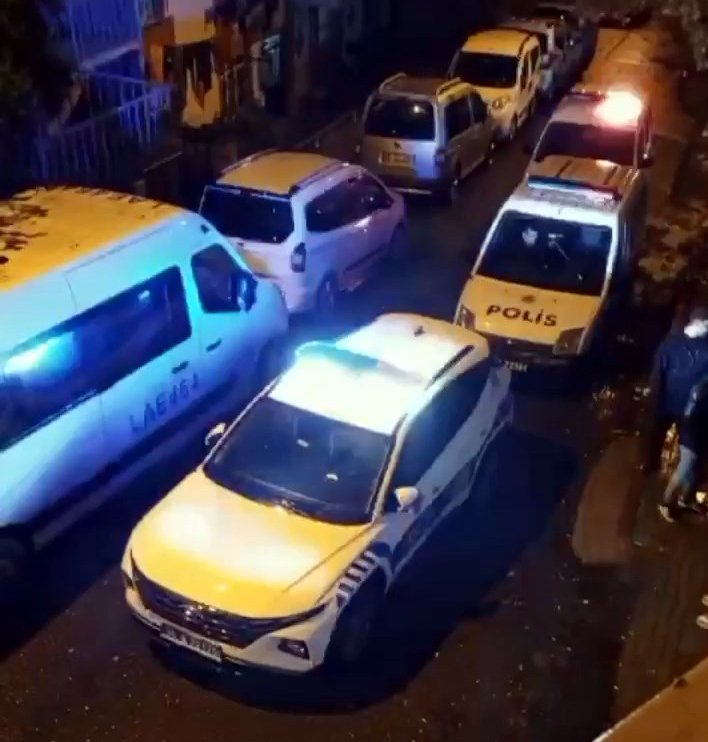 Avcılar'da düzenlenen kaçak göçmen operasyonunda 8 şüpheli gözaltına alındı