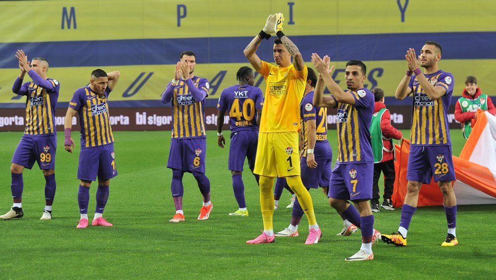 Eyüpspor rakibi Göztepe'ye 3-0 mağlup oldu