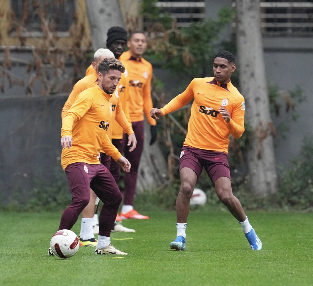 Galatasaray, Sivasspor maçı öncesi antrenmanlarını tamamladı
