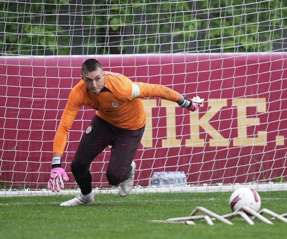 Galatasaray, Sivasspor maçı öncesi antrenmanlarını tamamladı