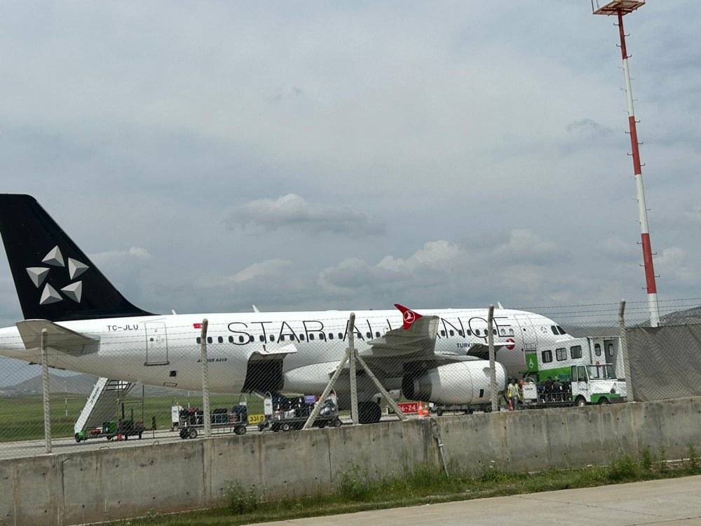 İstanbul - Siirt uçuşunun iniş esnasında kuş krizi yaşandı