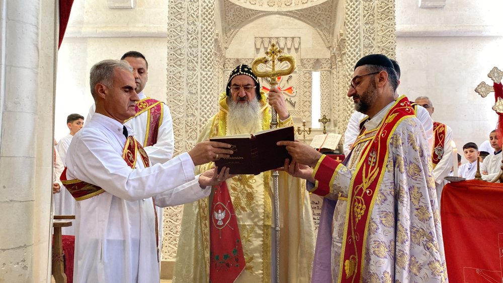 Mardin'de Süryaniler bir araya gelerek Paskalya Bayramı'nı kutladı