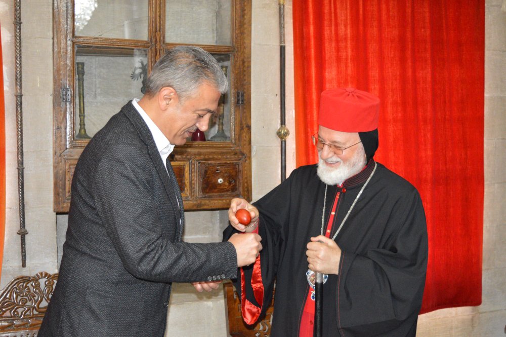 Mardin'de Süryaniler bir araya gelerek Paskalya Bayramı'nı kutladı