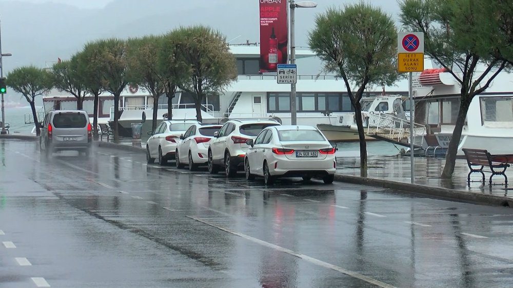 Boğaz kenarında 'Tekerlekli Yalı' tepkisi!