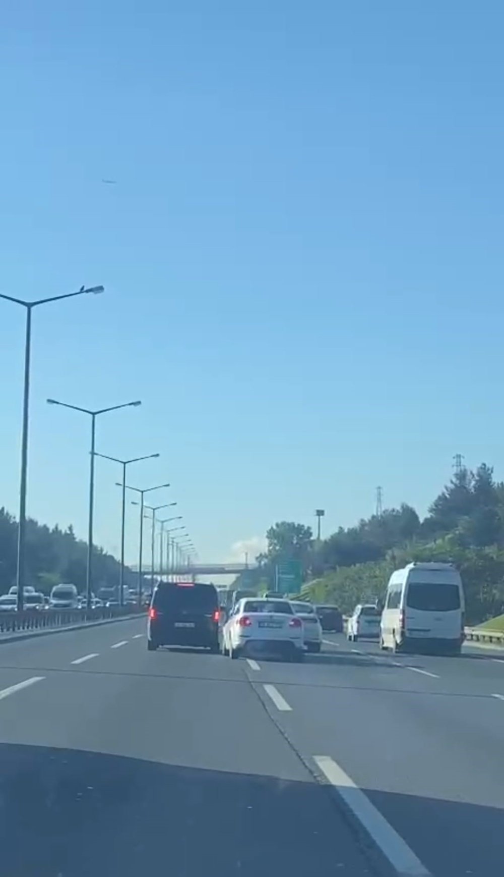 Sürücülerin tehlikeli yol verme inatlaşması