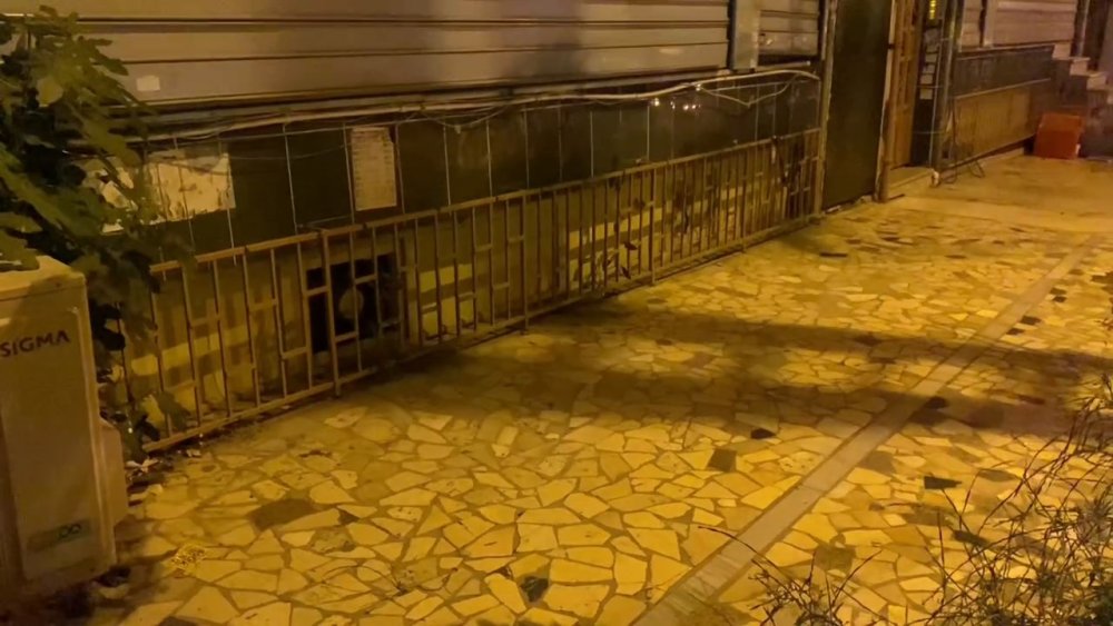 Sultangazi'de tekstil atölyesine saldırı: Pimi çekilmemiş el bombası atıldı