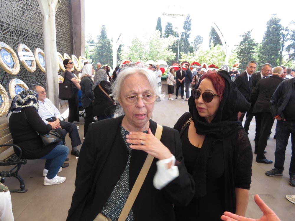 Usta Oyuncu Ahmet Uğurlu'ya veda: Sn yolculuğuna uğurlandı