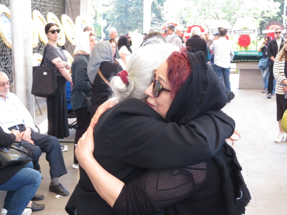 Usta Oyuncu Ahmet Uğurlu'ya veda: Sn yolculuğuna uğurlandı