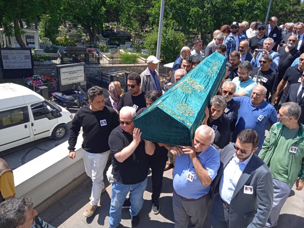 Usta Oyuncu Ahmet Uğurlu'ya veda: Sn yolculuğuna uğurlandı