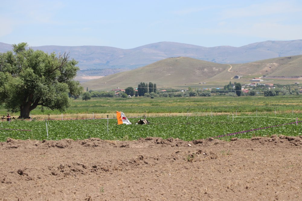 İki pilotun şehit olduğu kazanın görgü tanıkları anlattı: 'Cenazeler yanmasın diye mücadele ettik'