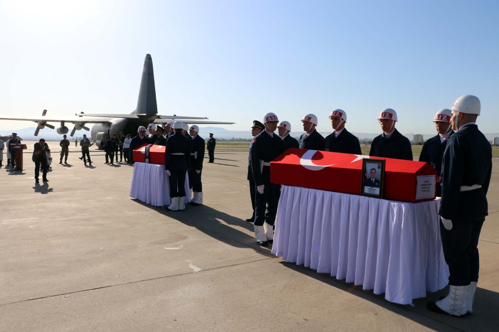 İki pilotun şehit olduğu kazanın görgü tanıkları anlattı: 'Cenazeler yanmasın diye mücadele ettik'