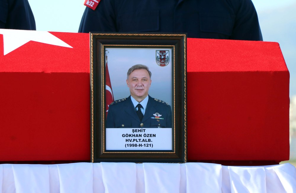 İki pilotun şehit olduğu kazanın görgü tanıkları anlattı: 'Cenazeler yanmasın diye mücadele ettik'