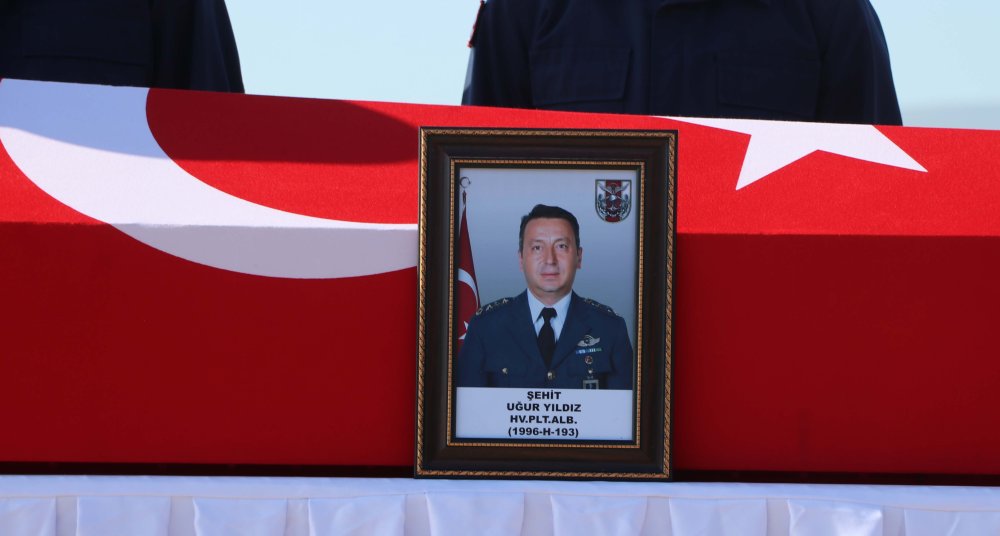 İki pilotun şehit olduğu kazanın görgü tanıkları anlattı: 'Cenazeler yanmasın diye mücadele ettik'