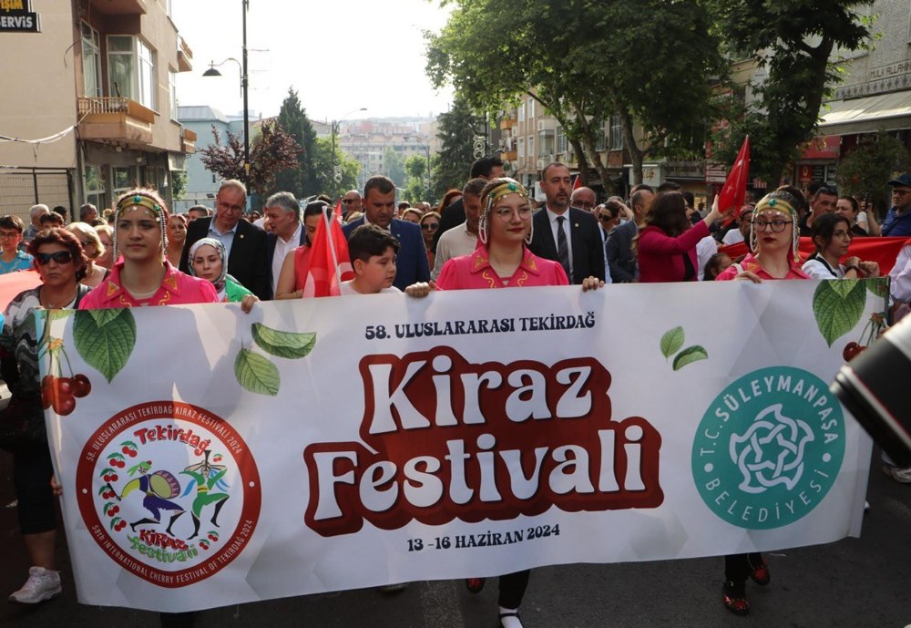 Tekirdağ'da ateşler yakıldı, Uluslararası Kiraz Festivali başladı