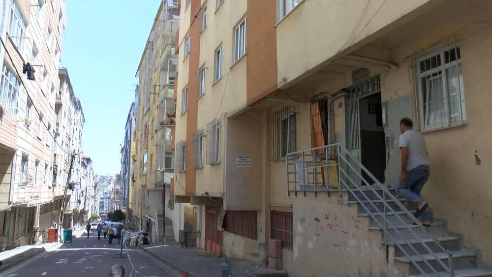 Bahçelievler’deki çöken binada bugün tahliye işlemleri başladı