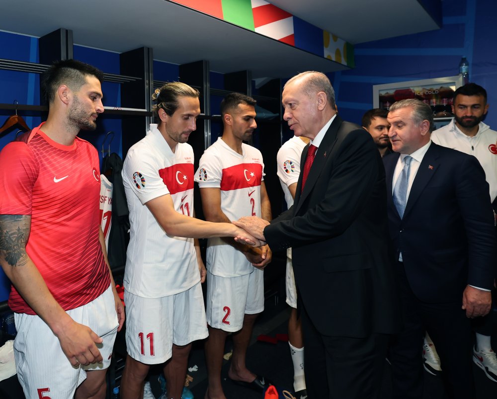 Cumhurbaşkanı Erdoğan'dan Ay-yıldızlılara tebrik