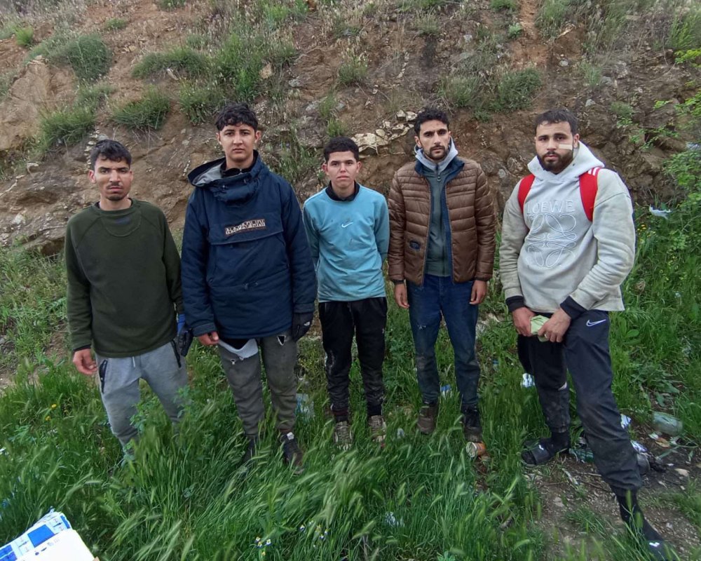 Edirne'de yasa dışı yollarla kaçmaya çalışan 11 göçmen yakalandı