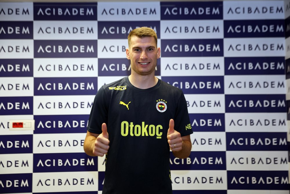 Fenerbahçeli futbolcular Szymanski ve Livakovic sağlık kontrolünden geçti