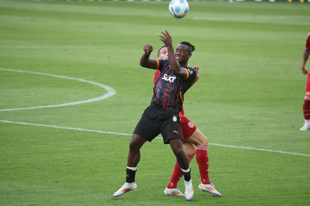 Galatasaray, hazırlık maçında farklı mağlup!