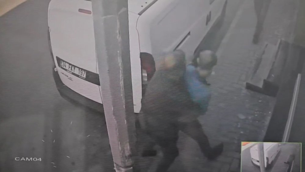 Bayrampaşa'da park kavgası silahlı saldırıya dönüştü, baba-oğul öldürüldü