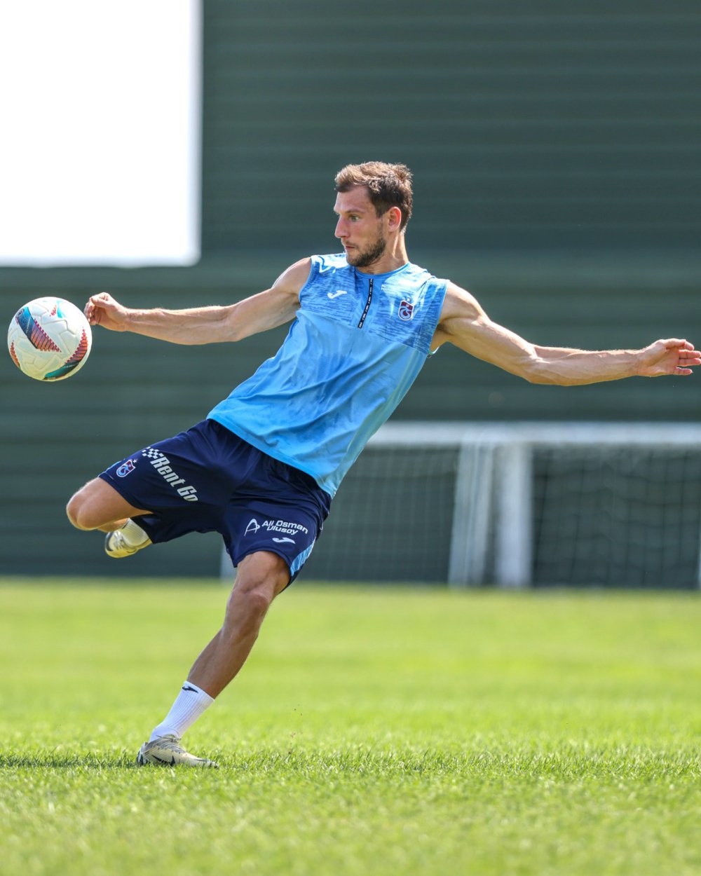 Trabzonspor, Beşiktaş ile karşılaşacağı maçın hazırlıklara devam ediyor