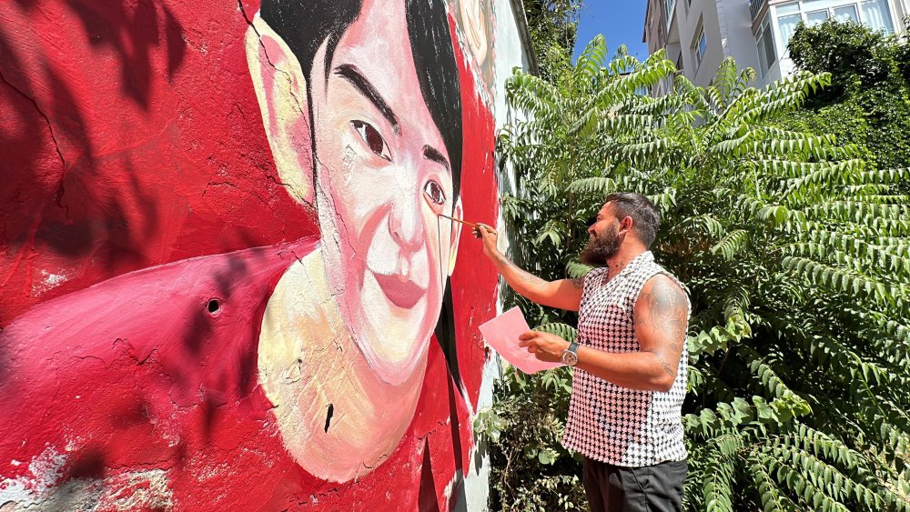 Azeri asıllı ressamdan duvara "Narin" resmi