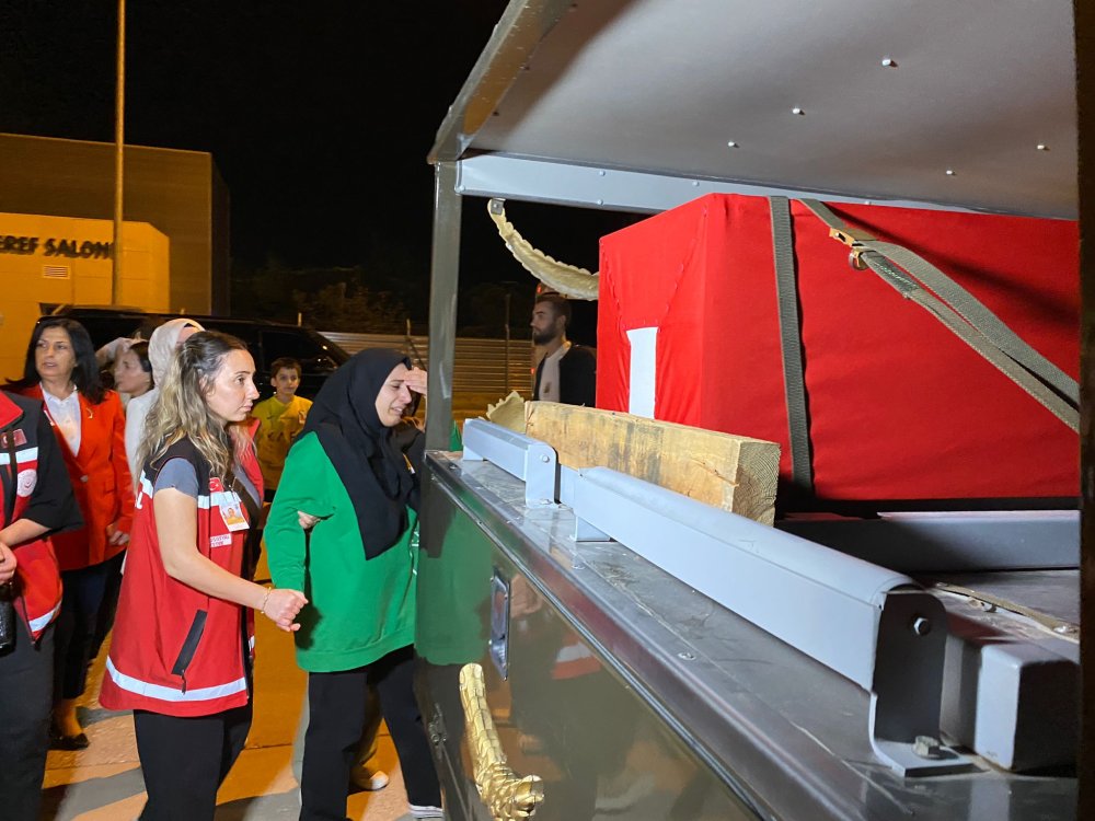 Teröristlerin açtığı ateşte 1 asker şehit oldu