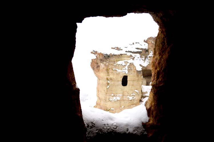 Bilikana Jori Mağara yaşam alanları 6