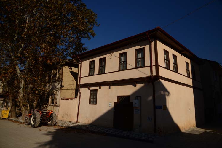 Belki Şehre Bir Turist Gelir 3