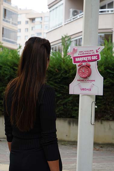 UEDAŞ meme kanseri farkındalığı için sokak lambalarını pembe renkte yaktı 3