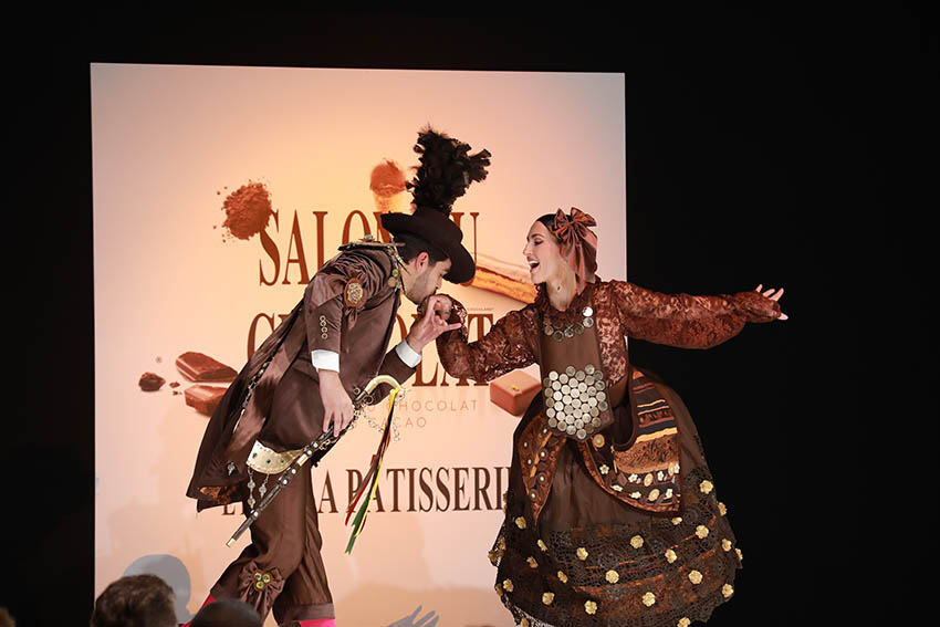 'Canavar Kamyon' gösterisi herkesi coşturdu 6