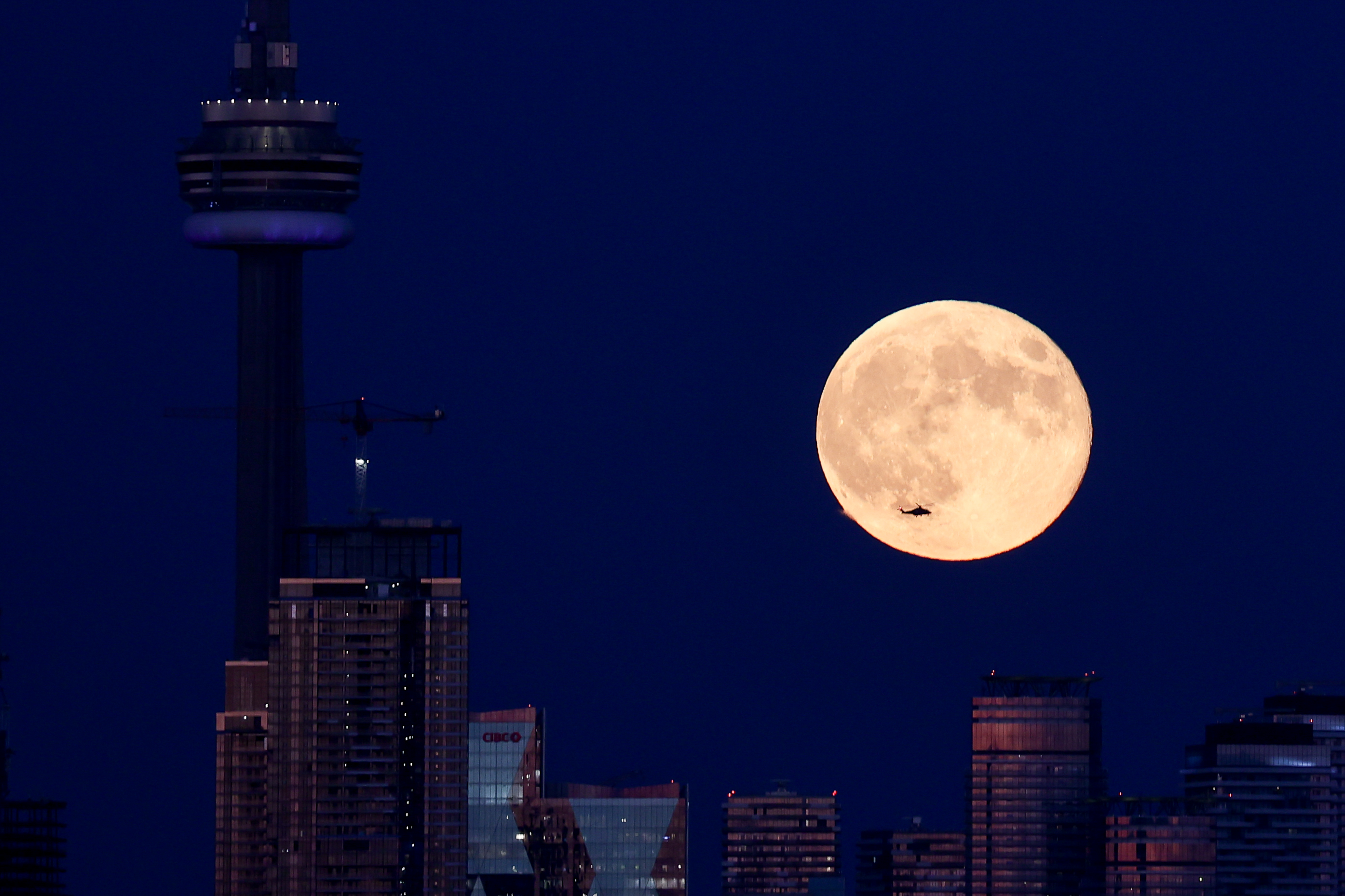 İşte dünyadan dolunay manzaraları 9