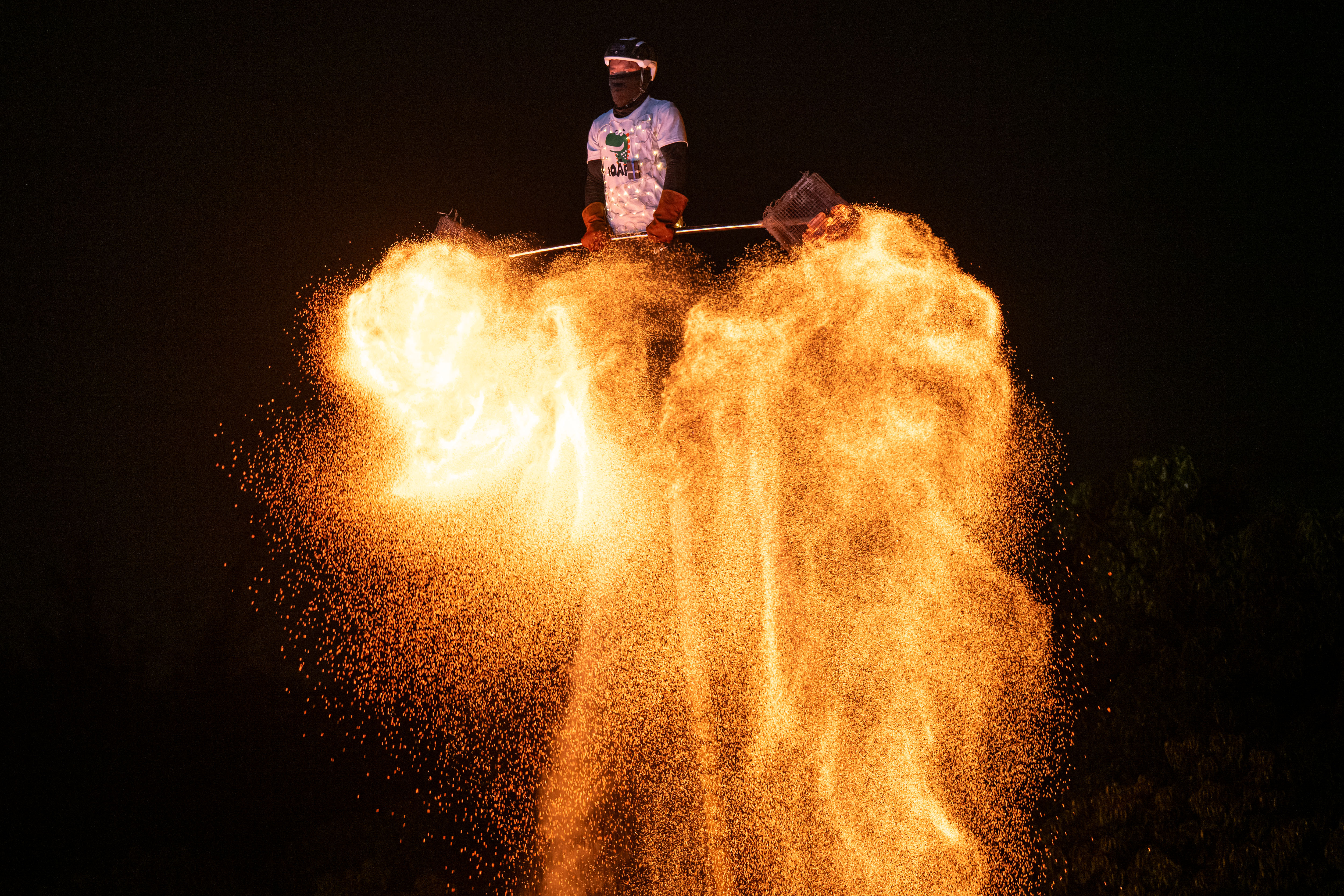 Herkesin nefesini kesen ateş dansı 5