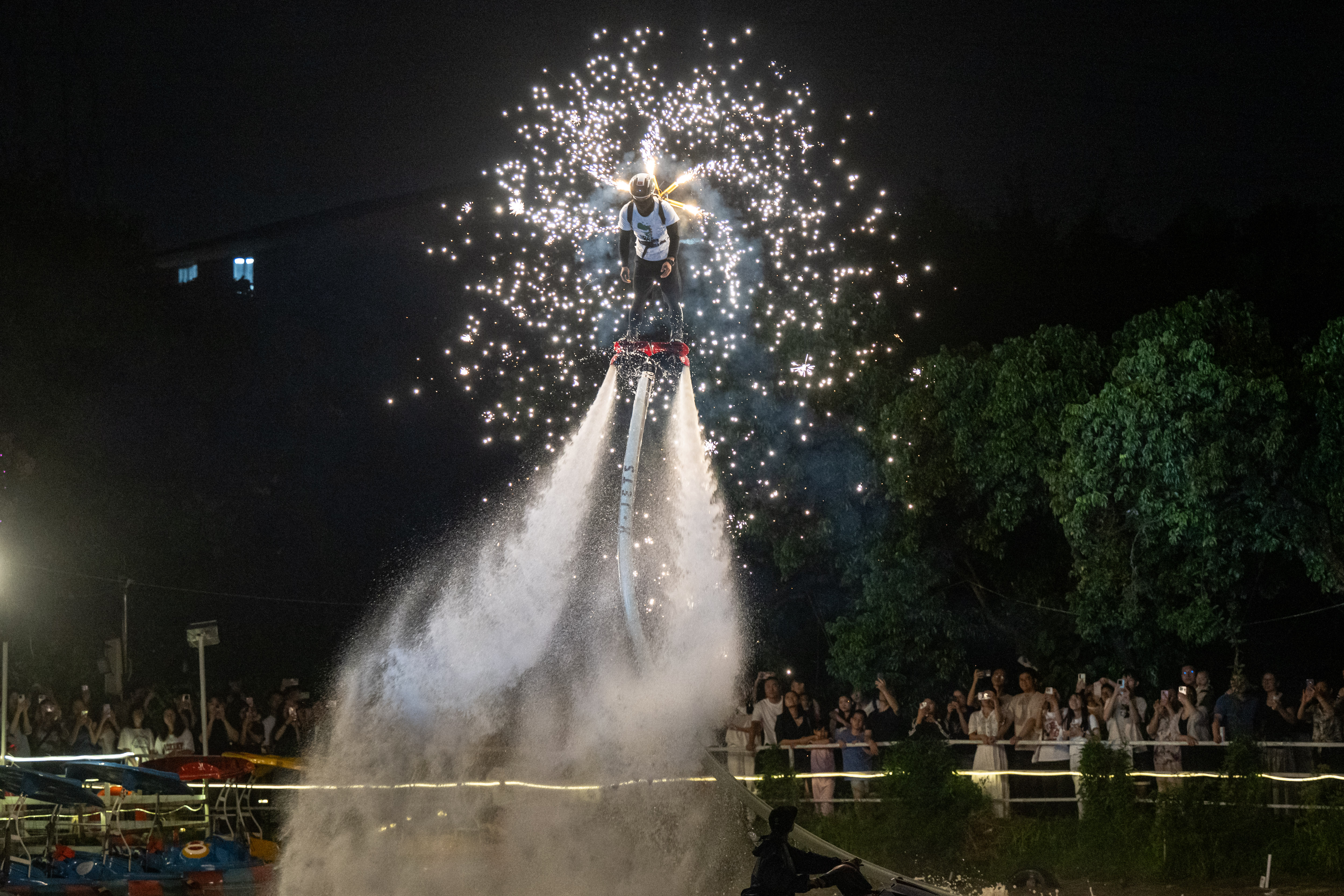 Herkesin nefesini kesen ateş dansı 9