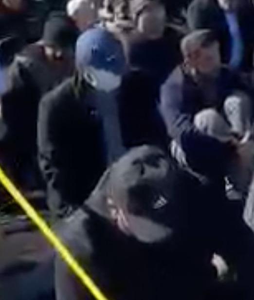 FETÖ'cülerin zor anları! Yüzlerini gizlemek için birbirleriyle yarıştılar 9