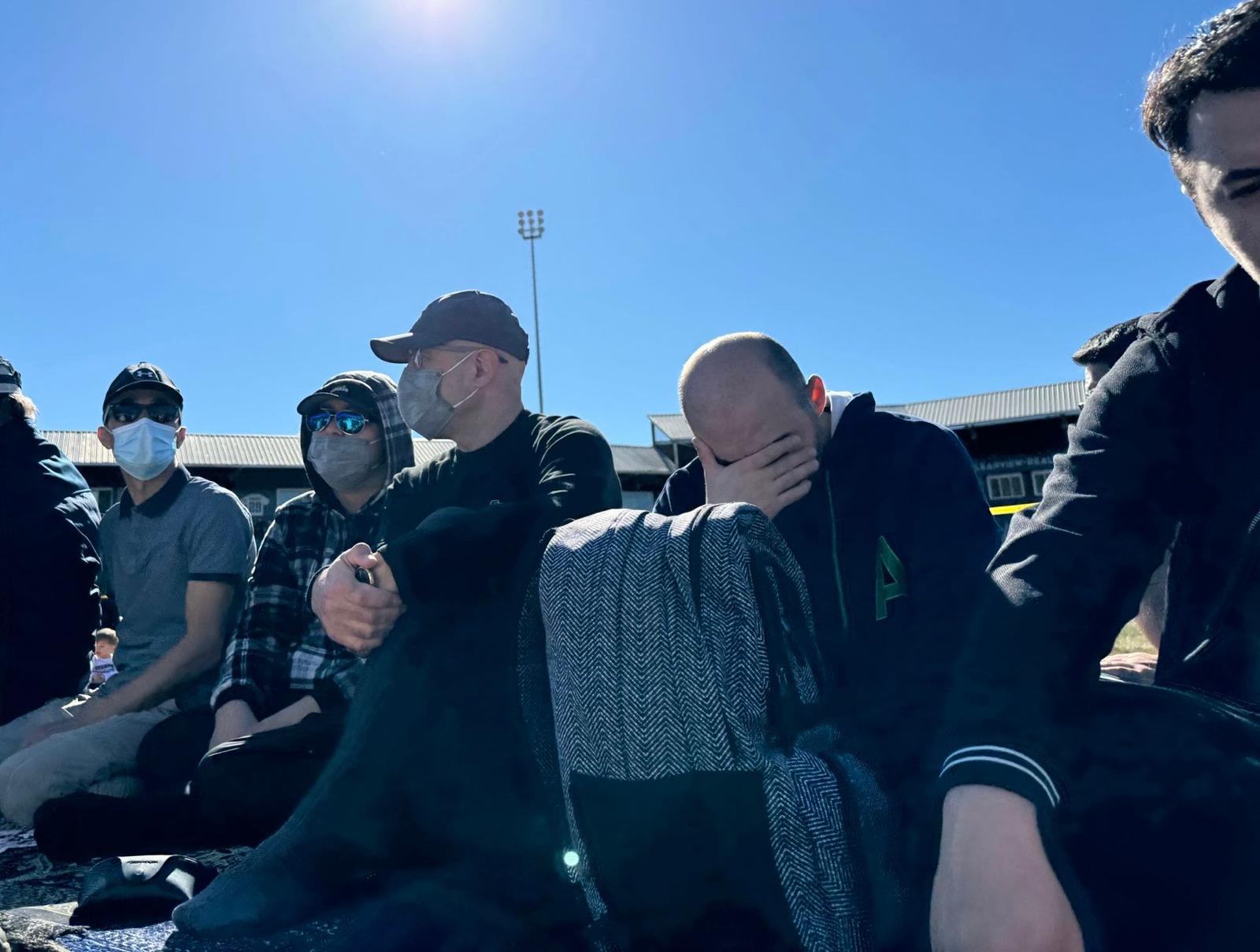 FETÖ'cülerin zor anları! Yüzlerini gizlemek için birbirleriyle yarıştılar 8