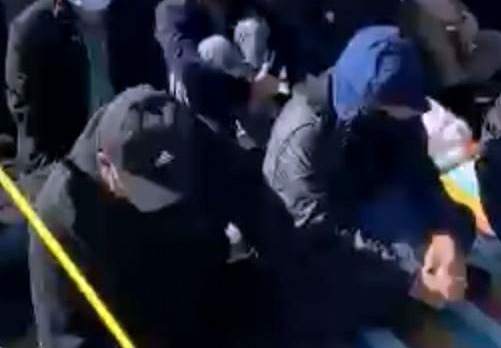 FETÖ'cülerin zor anları! Yüzlerini gizlemek için birbirleriyle yarıştılar 7