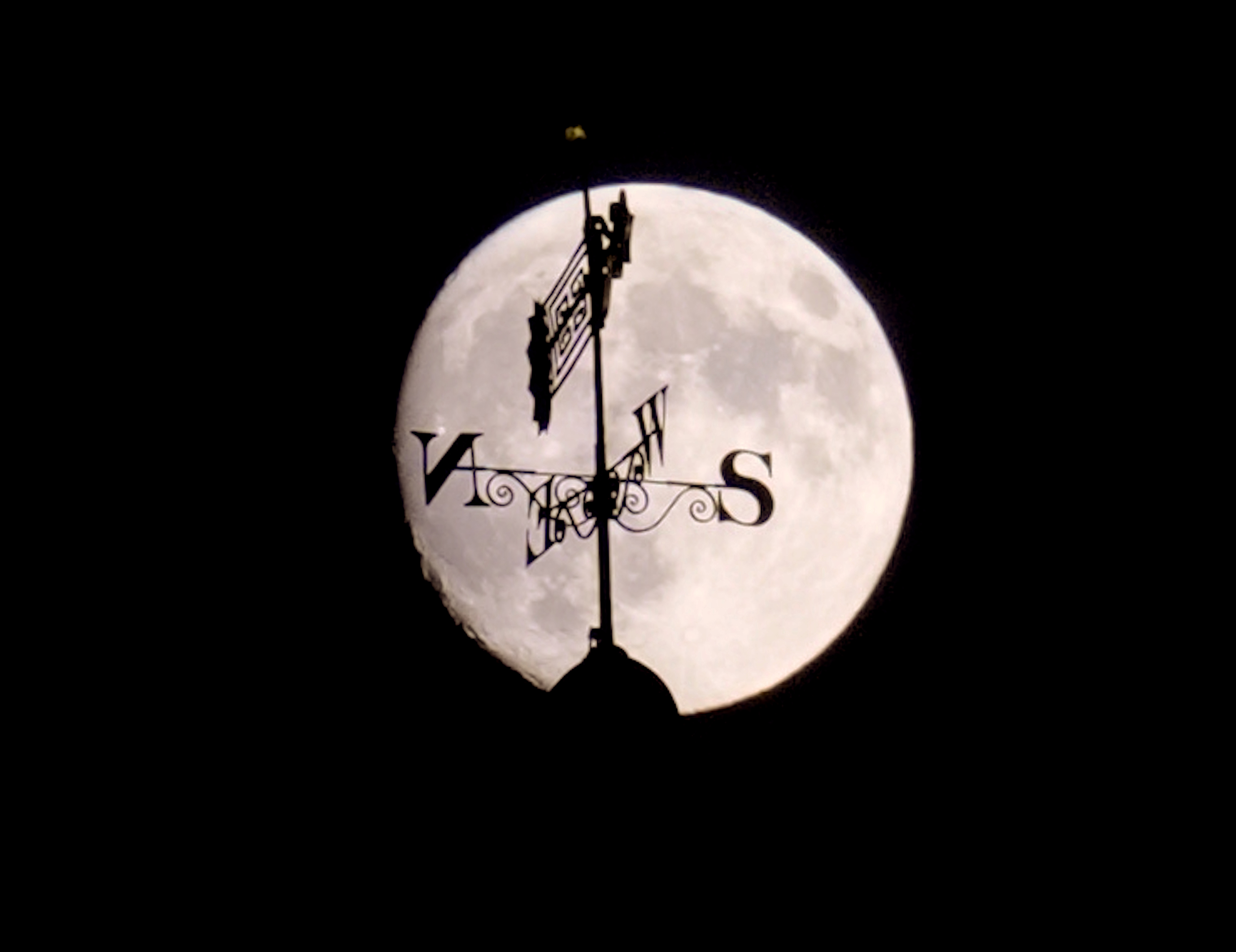 Dolunay görenleri kendisine hayran bıraktı 5