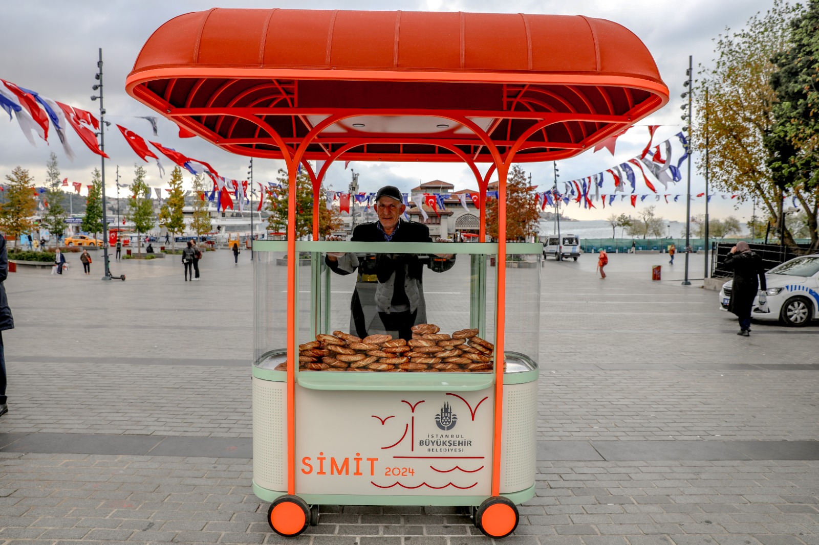 İstanbul'un yeni simit arabaları beğeni topladı 2