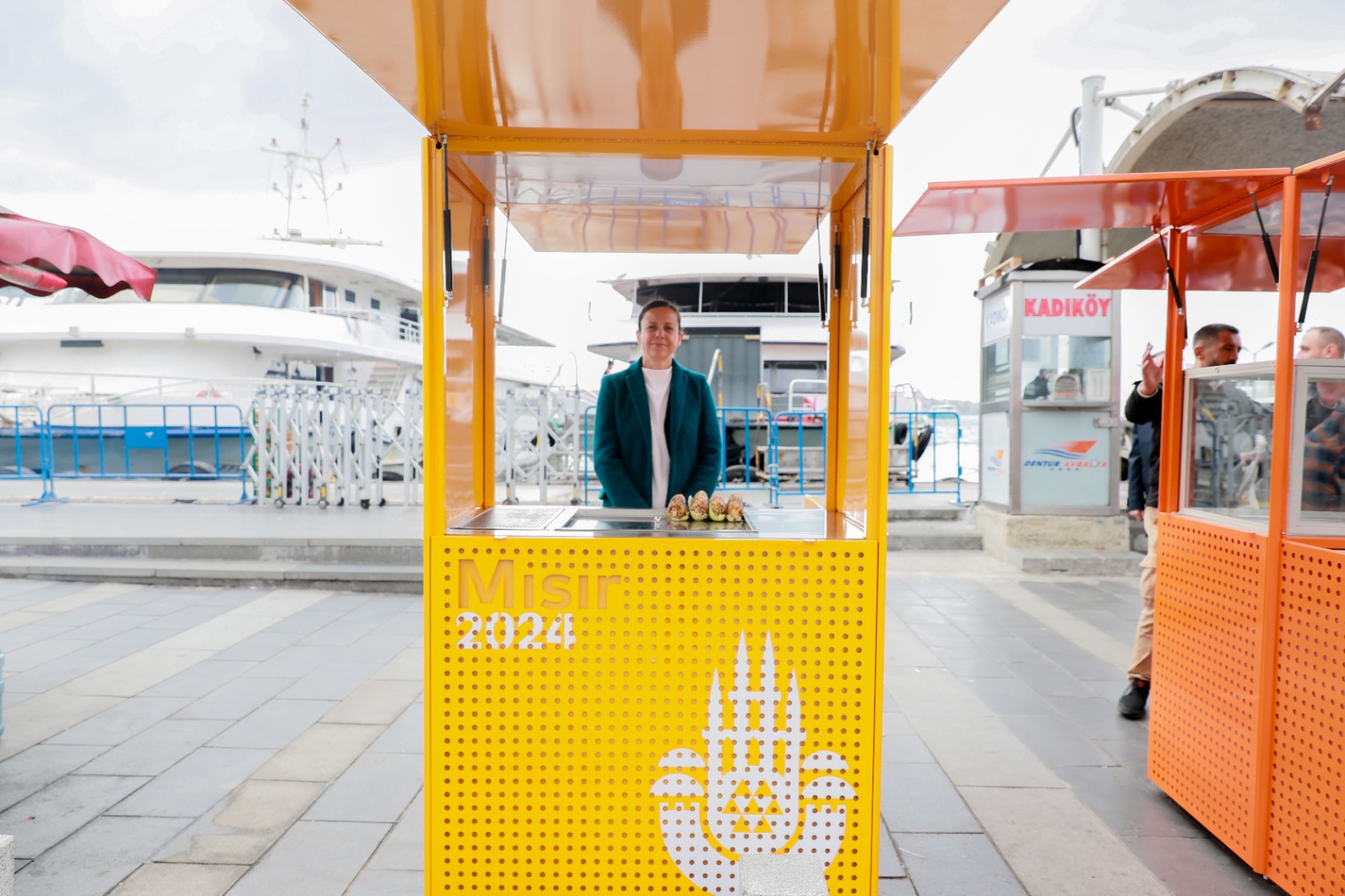 İstanbul'un yeni simit arabaları beğeni topladı 4