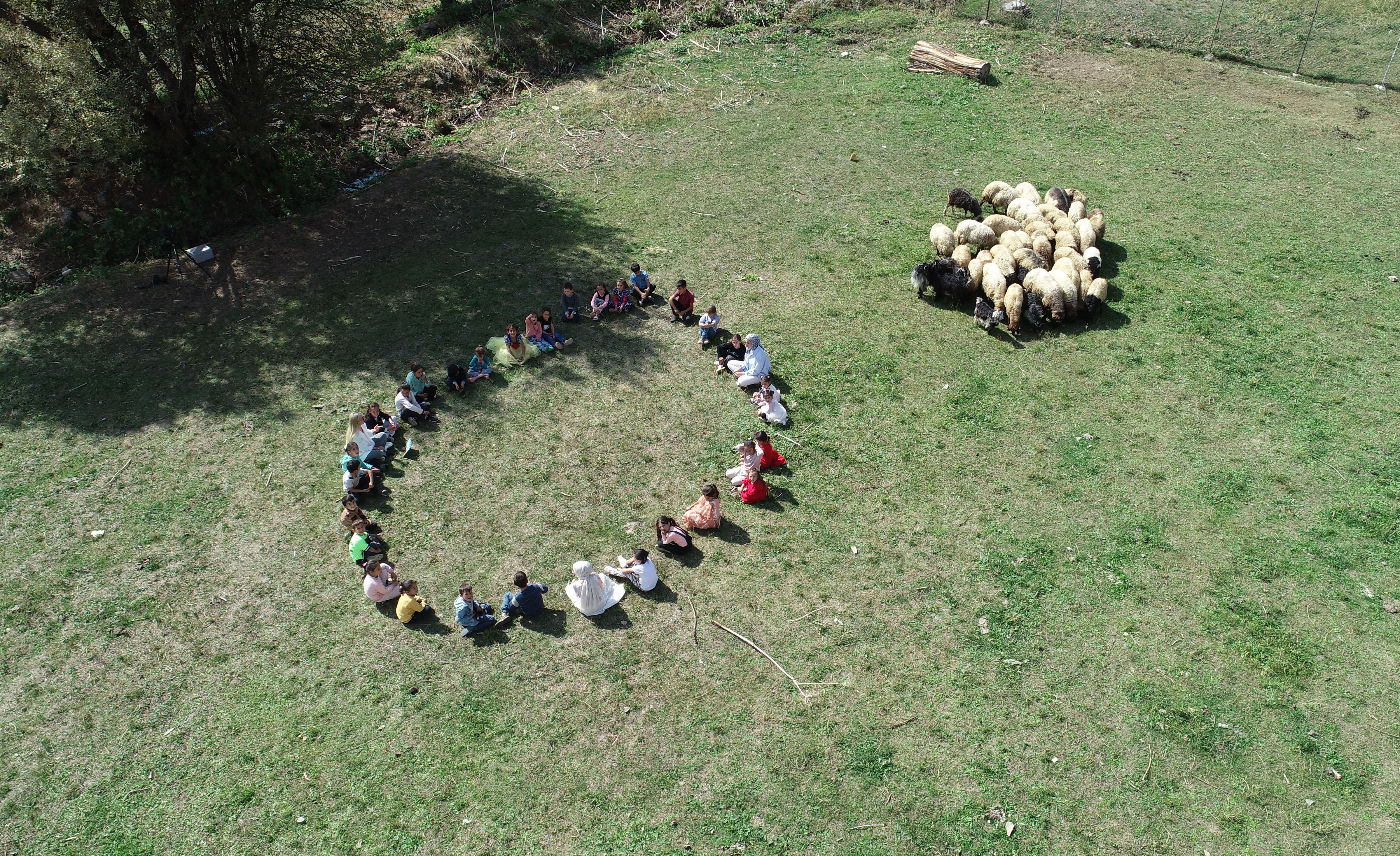 Eğitimi doğaya taşıdılar eğlenerek öğreniyorlar 10