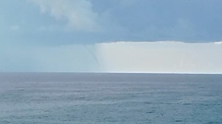 Yağış sonrası denizde ortaya çıktı! Görenler gözlerine inanamadı: Herkes telefonuna sarıldı 2