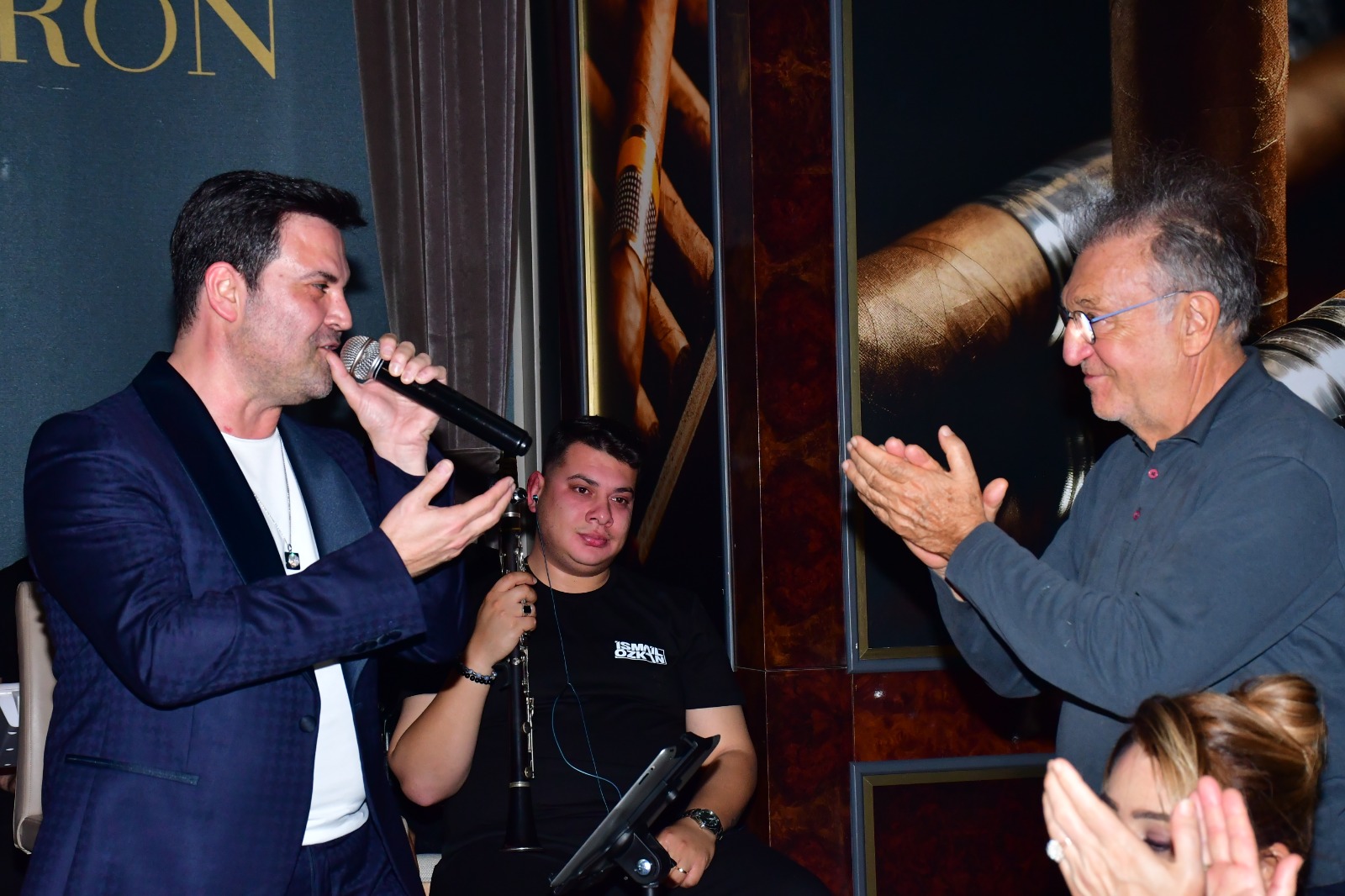 Alaturka müziğin sevilen sesi İsmail Özkan'a sürpriz kutlama 4