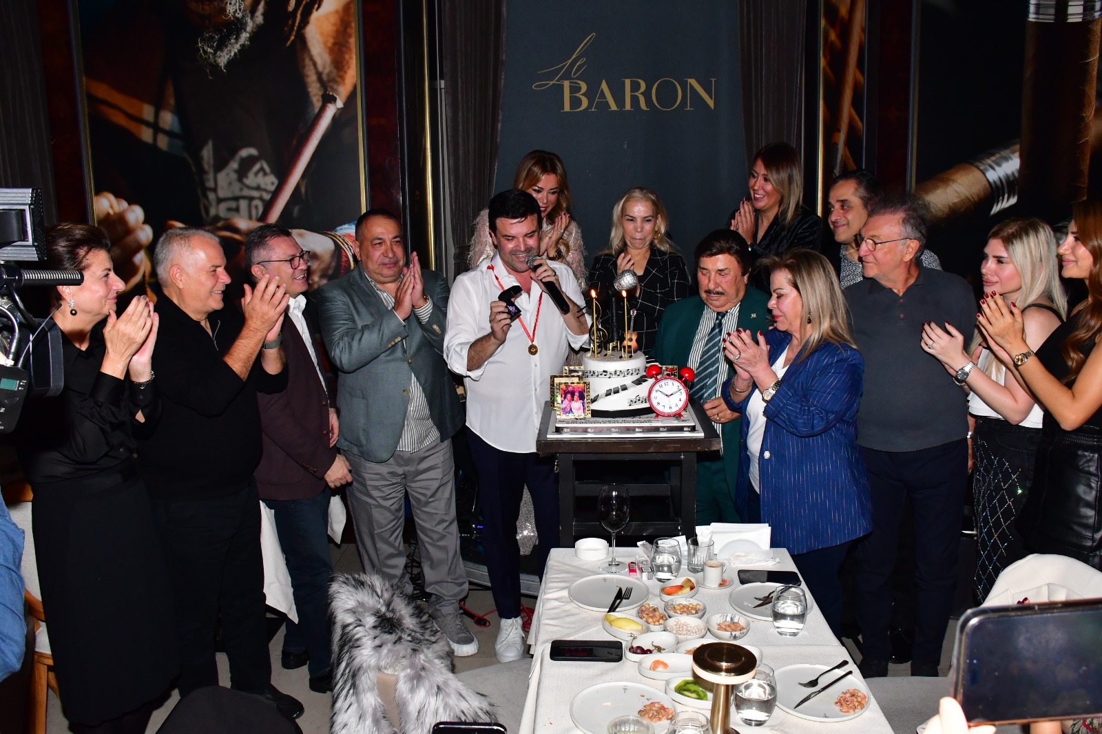 Alaturka müziğin sevilen sesi İsmail Özkan'a sürpriz kutlama 1