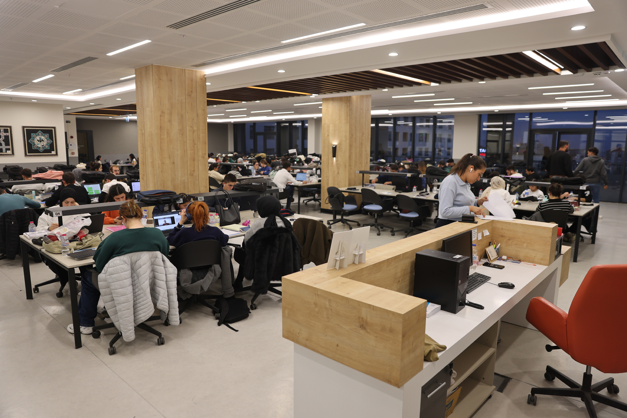 Yeni Nesil Şehir Kütüphanesi buluşma noktası oldu 10