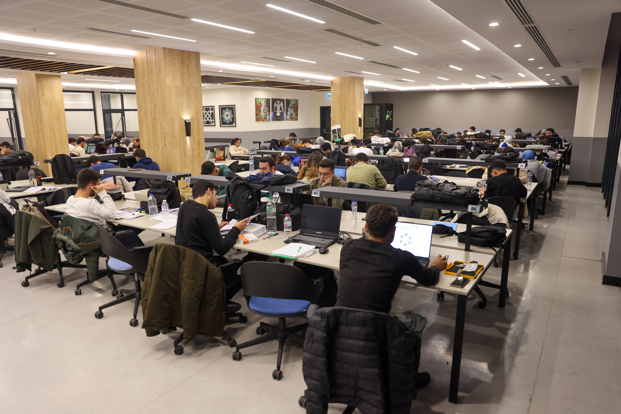 Yeni Nesil Şehir Kütüphanesi buluşma noktası oldu 9