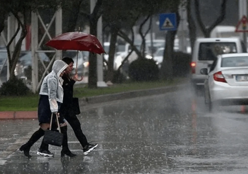 Yağmur ve soğuk hava çok sert geliyor! 45 il için yeni uyarı! 11 Aralık 2024 hava durumu tahminleri 2